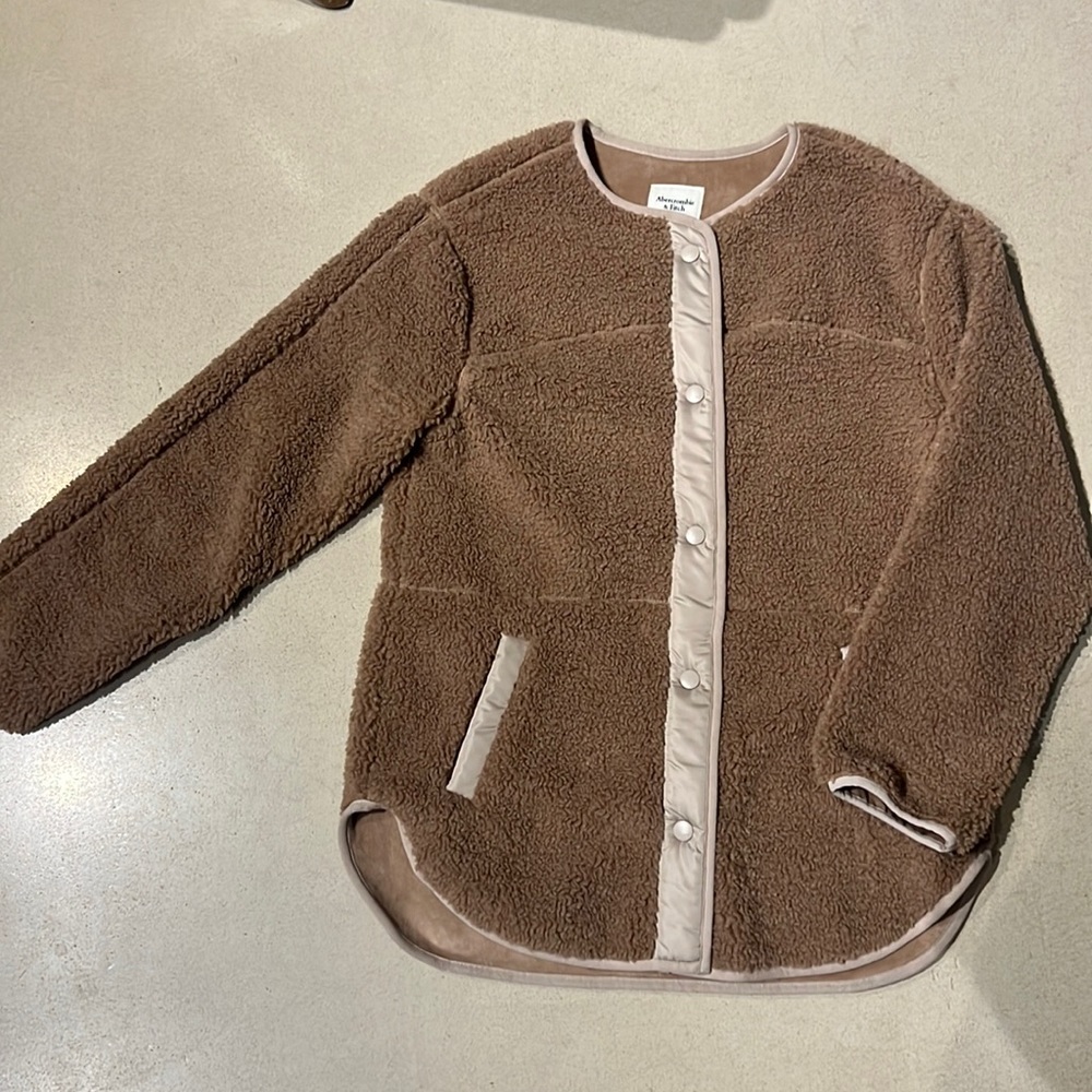 Abercrombie and Fitch Sherpa Liner | Size M